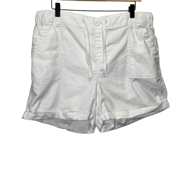Lane Bryant White Cotton Spandex Lyocell High Waisted Shorts Size 14/16 - Picture 1 of 9
